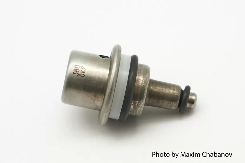 21800-1160010 Регулятор давления топлива Vesta 380 Мпа 1,6л