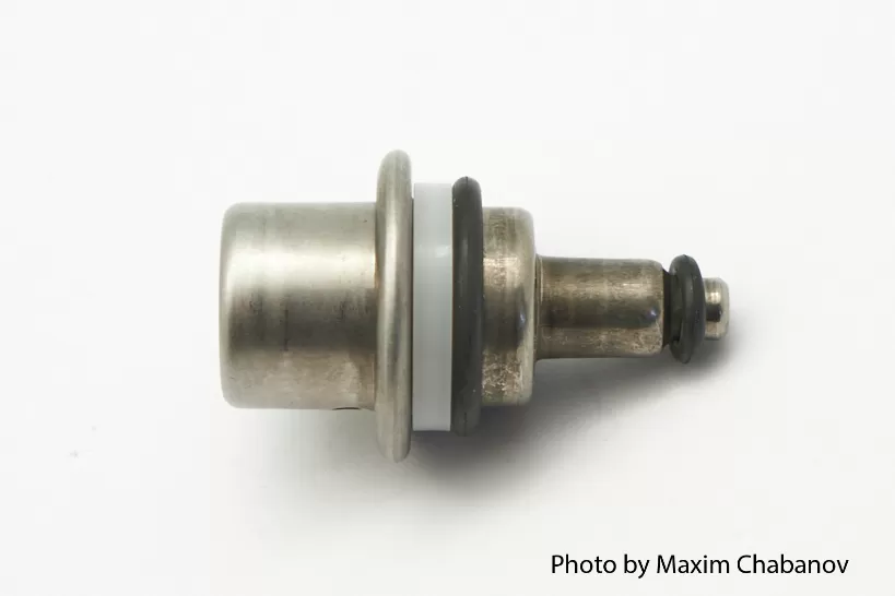 21800-1160010 Регулятор давления топлива Vesta 380 Мпа 1,6л